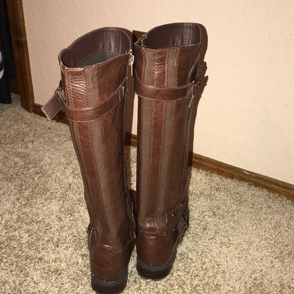 Boots - Picture 3 of 3